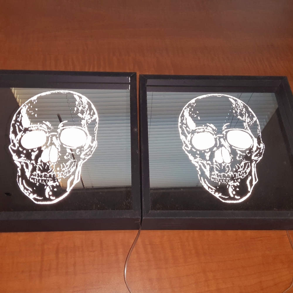 Halloween Decor LED Skull Light Up Mirror